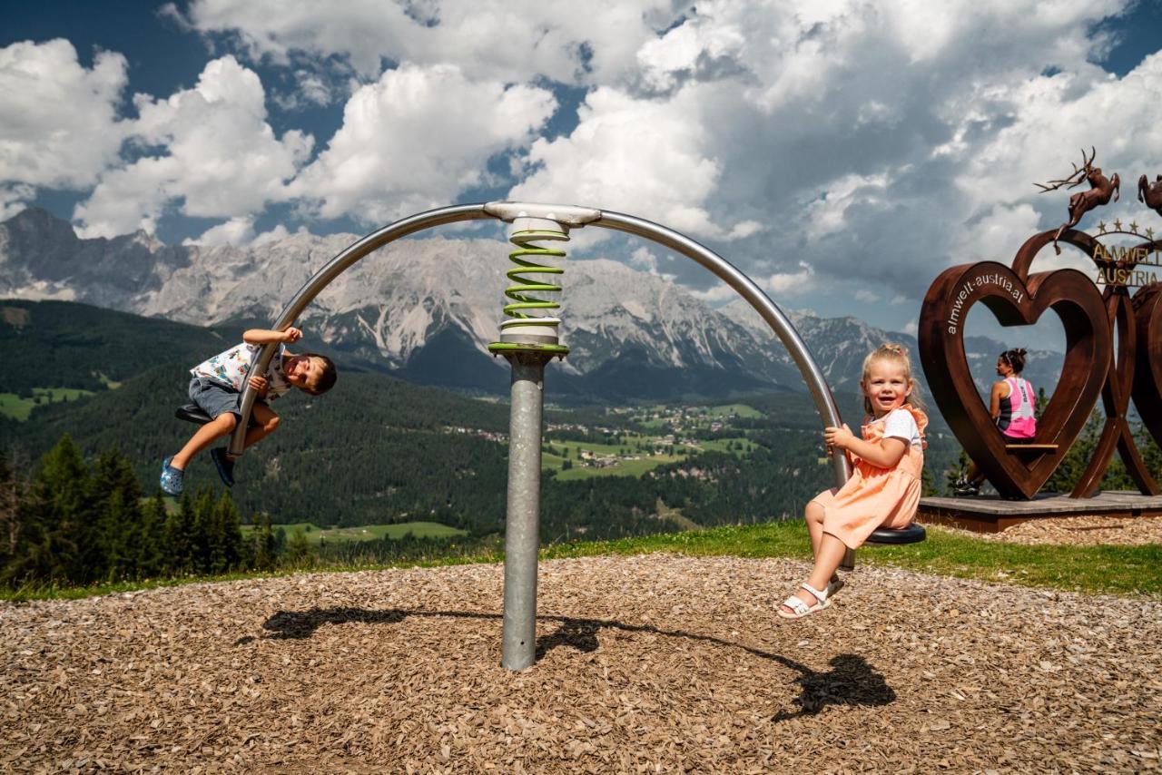 ホテル Almwelt Austria シュラートミンク エクステリア 写真